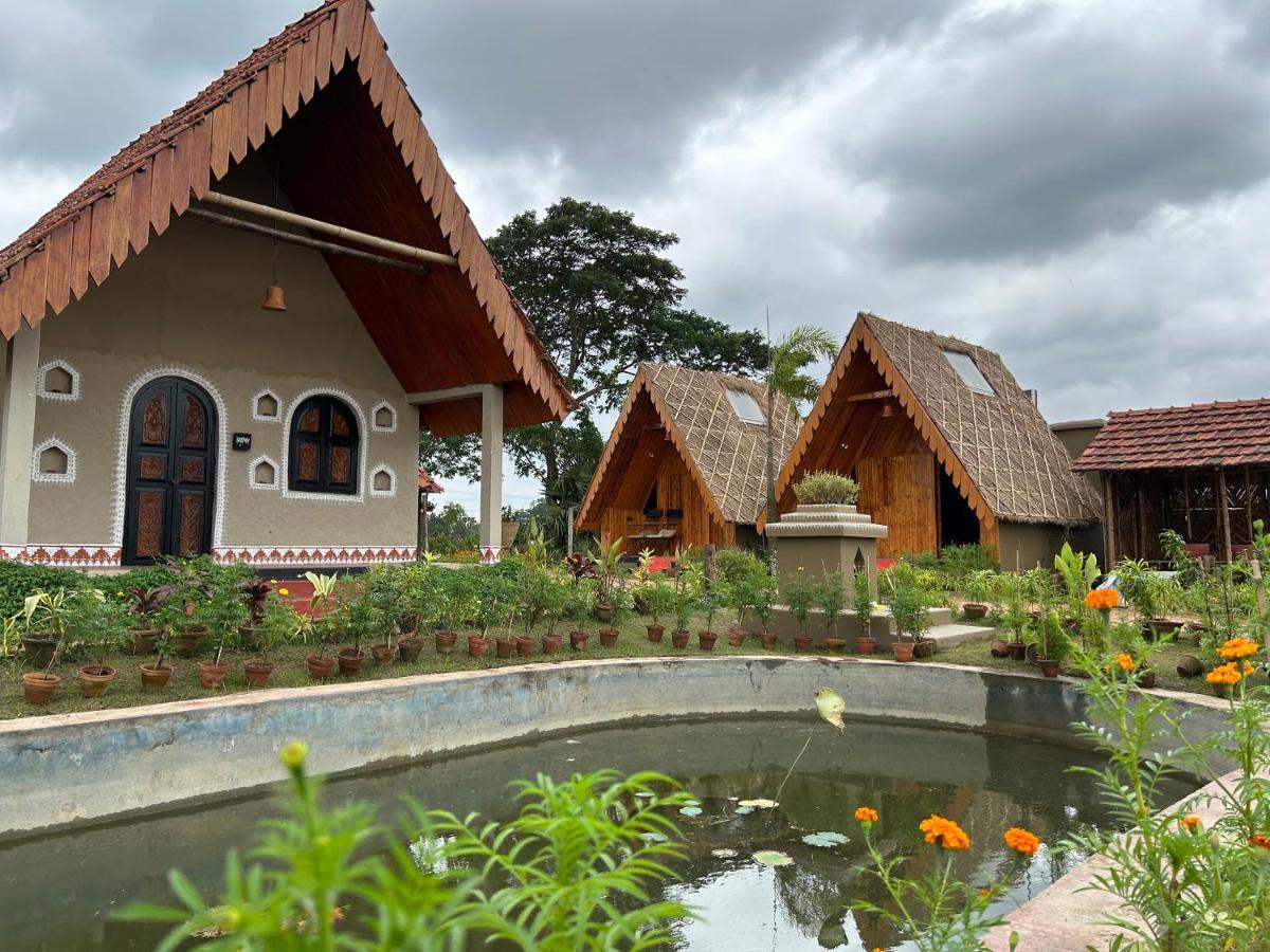 Arshinagar Shilpogram Hotel โกลกาตา ภายนอก รูปภาพ