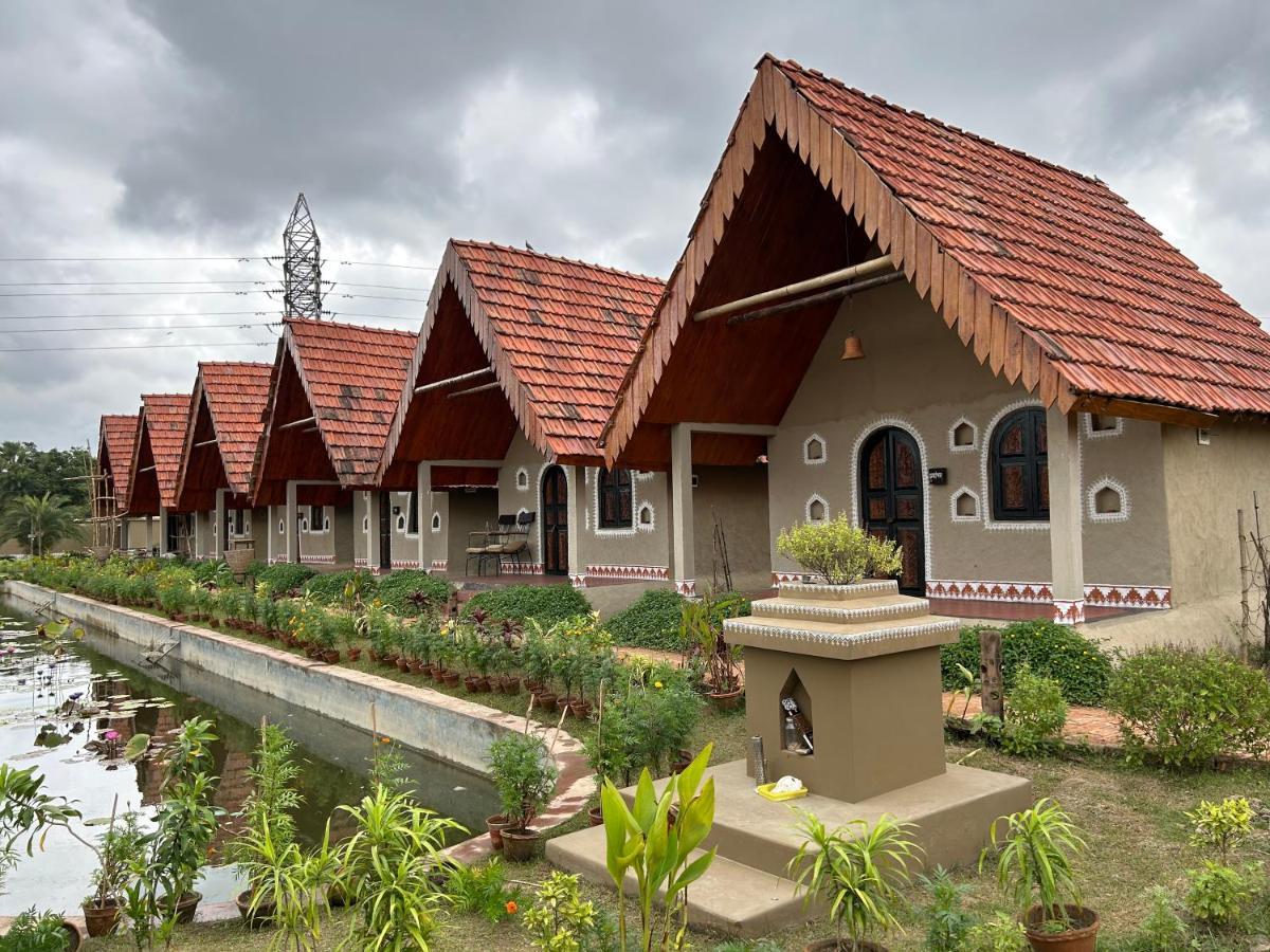 Arshinagar Shilpogram Hotel โกลกาตา ภายนอก รูปภาพ